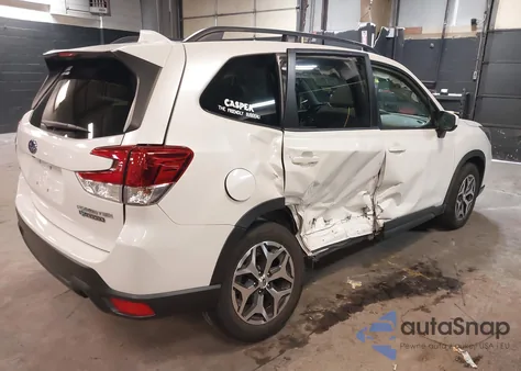 2020 Subaru Forester Premium z USA, uszkodzony, nr VIN JF2SKAJC3LH413653
